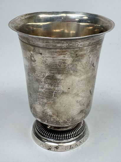 Timbale sur piédouche en argent 950/1000,...