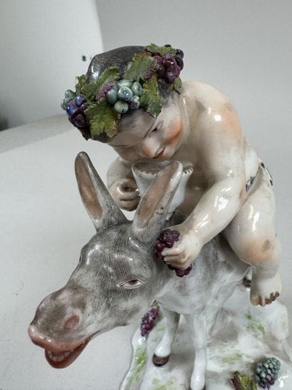 MEISSEN.
Sujet en porcelaine polychrome et...