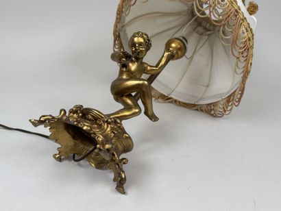 Petite lampe de chevet en laiton ou bronze...
