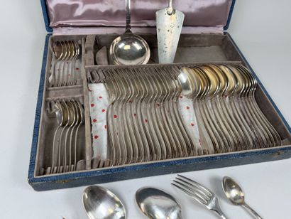 Partie de ménagère en métal argenté, modèle...