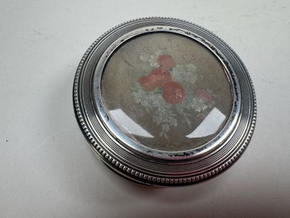 Petite boite circulaire en argent 950/1000,...