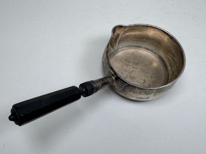 Petite casserole en argent 950/1000, poinçon...
