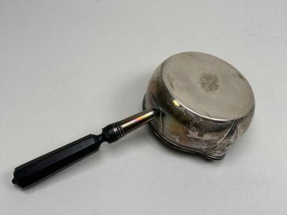 Petite casserole en argent 950/1000, poinçon...