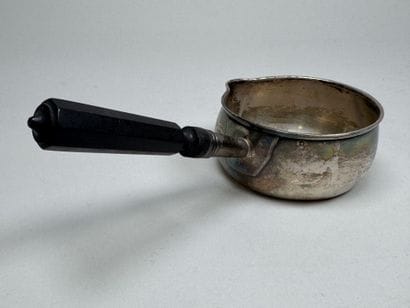 Petite casserole en argent 950/1000, poinçon...