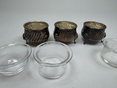 Trois petits salerons en argent 950/1000,...