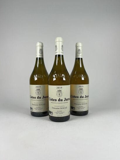 **CÔTES DU JURA.
Domaine Macle.
2019. 3 bottles.
VAT...
