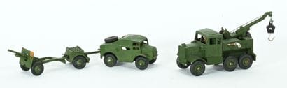 DINKY TOYS Anglais, militaires.
2 modèles...