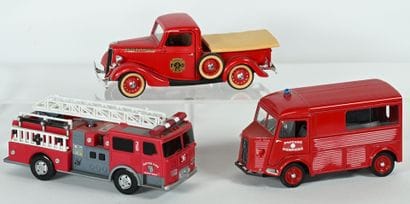SOLIDO, et Funrise.
3 véhicules de pompiers...