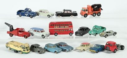 DINKY TOYS, CIJ, CORGI, Matchbox, SOLIDO.
17...