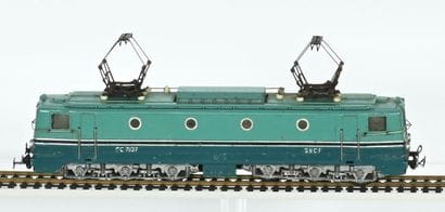 Gérard TAB.
Motrice SNCF, CC7107, complète,...