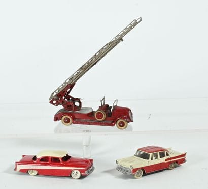 DINKY TOYS, CIJ, 3 véhicules complets:
 -...