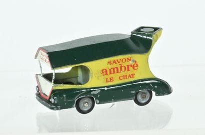 PR.
Camion publicitaire Renault publicitaire...