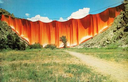 CHRISTO et JEANNE CLAUDE

(1935) et (1935-2009)

Deux...