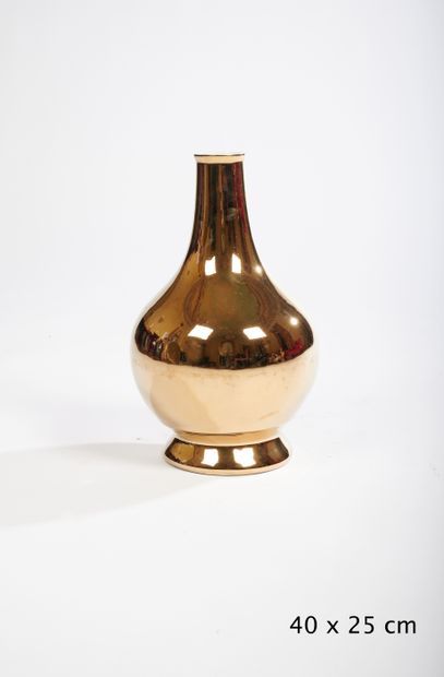 Lot de onze objets de décoration en céramique...