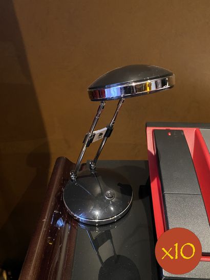 Dix lampes de bureau CONFORAMA

Hauteur :...
