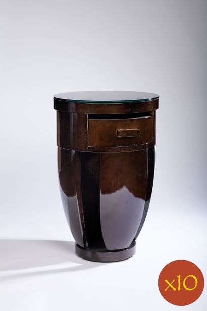 Dix tables de chevet de style Art Déco en...