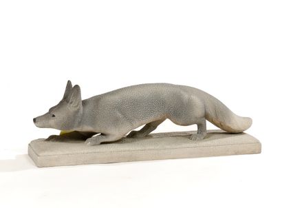 SEVRES
Renard en faïence craquelée 
Signé...