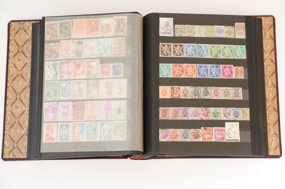 Deux albums de timbres
En l'état


L’ensemble...
