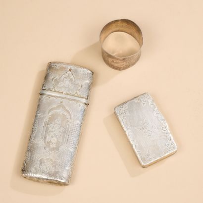 Lot en argent 1er titre 925‰ comprenant :
-Large...
