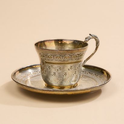 Tasse et sa soucoupe en argent 1er titre...
