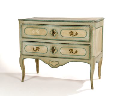Commode en bois peint crème et bleu ouvrant...