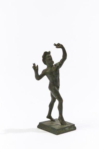 Petit sujet en bronze représentant le Faune...