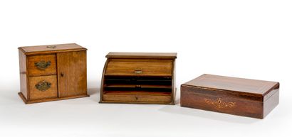 Lot comprenant boite Charles X en bois à...