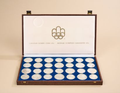 Coffret d'un ensemble de monnaies commémoratives...