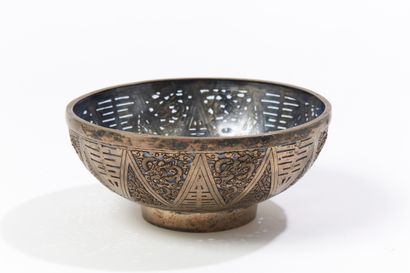 CHINE - Début XXe siècle
Bol en argent 2nd...