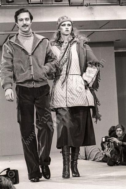 SAINT LAURENT RIVE GAUCHE (COLLECTION AUTOMNE-HIVER...