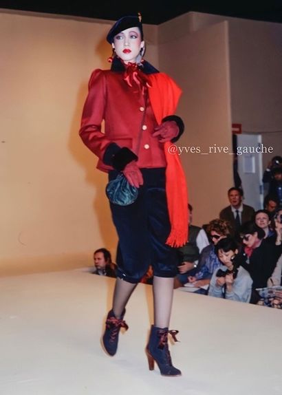 SAINT LAURENT RIVE GAUCHE (COLLECTION AUTOMNE-HIVER...