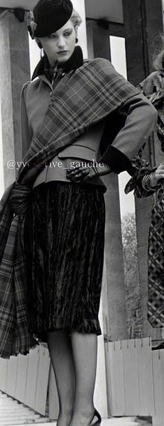 SAINT LAURENT RIVE GAUCHE (COLLECTION AUTOMNE-HIVER...
