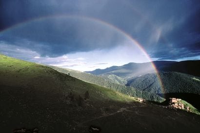 Matthieu RICARD (Né en 1946)
Un double arc-en-ciel...