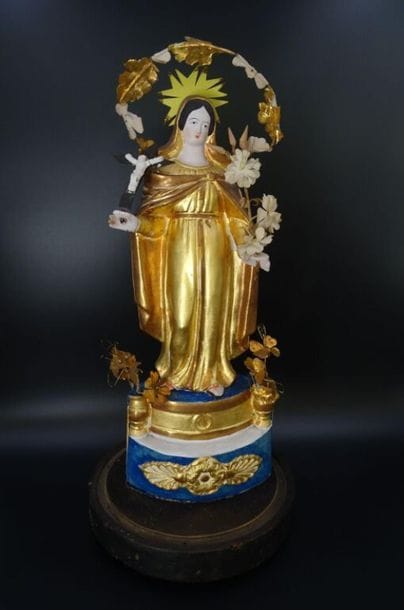Santibelli
Statuette en terre cuite polychrome
Représente...