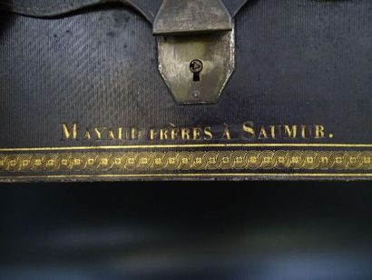 Pochettes porte-documents en cuir 
Deux portefeuilles...