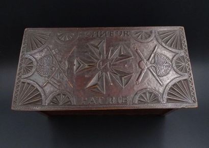Coffret en bois orné d'un décor dédié à la...