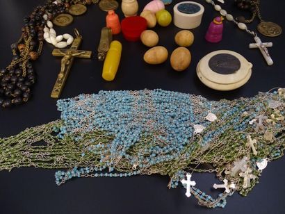 Chapelets de jeunes filles et un assortiment...