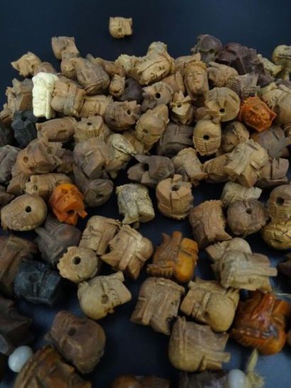 Memento-mori
Lot de perles en bois de taille...