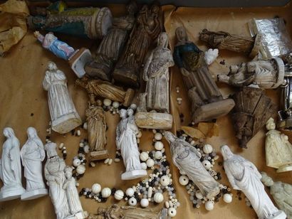 Lot de 4 petites cagettes
Lot de statuettes...