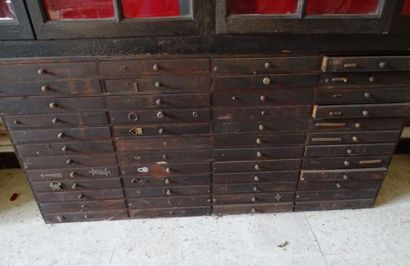 Meuble de métier de petite taille (sous le...