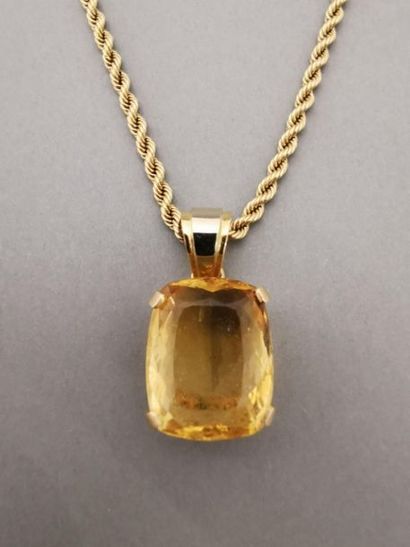 PENDENTIF en or jaune 750 mm orné d'une citrine...