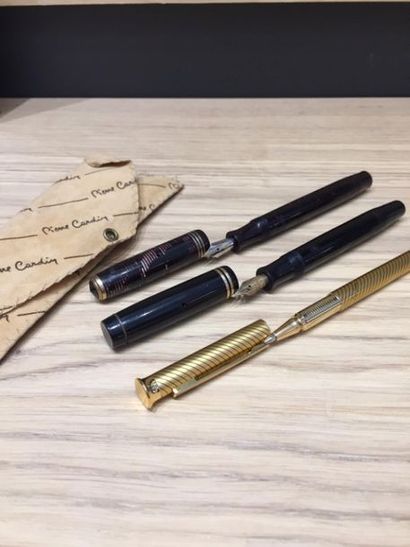 LOT de stylo plume et à bille, deux de marque...