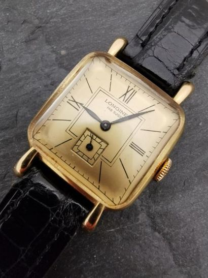LONGINES. MONTRE-BRACELET d'homme en or jaune,...