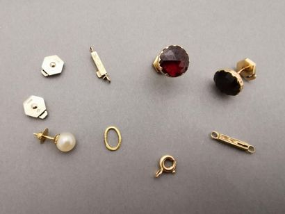 Paire de BOUTONS D'OREILLES en or 750 mm...