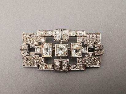 BROCHE plaque en platine 850 mm et or gris...