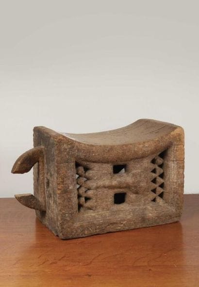 TABOURET Africain
D. : 28 × 52 × 26 cm. ...
