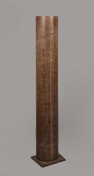 LAMPE COLONNE en bois reposant sur une base...