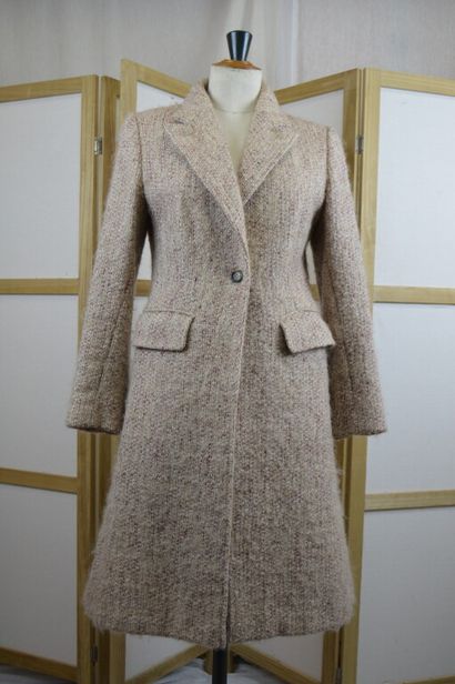 BURBERRY LONDON

Manteau en tweed rose, écru...