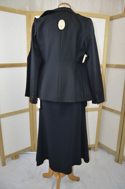 CHRISTIAN DIOR PARIS

Tailleur en mousseline...