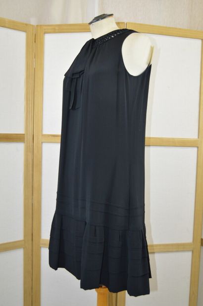 CHLOE. 

Robe droite sans manches en soie...